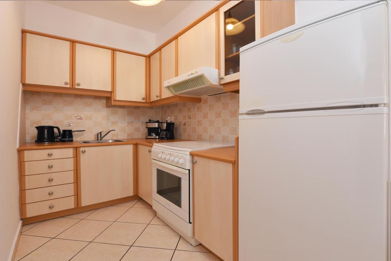 Central Home Ермополи Екстериор снимка