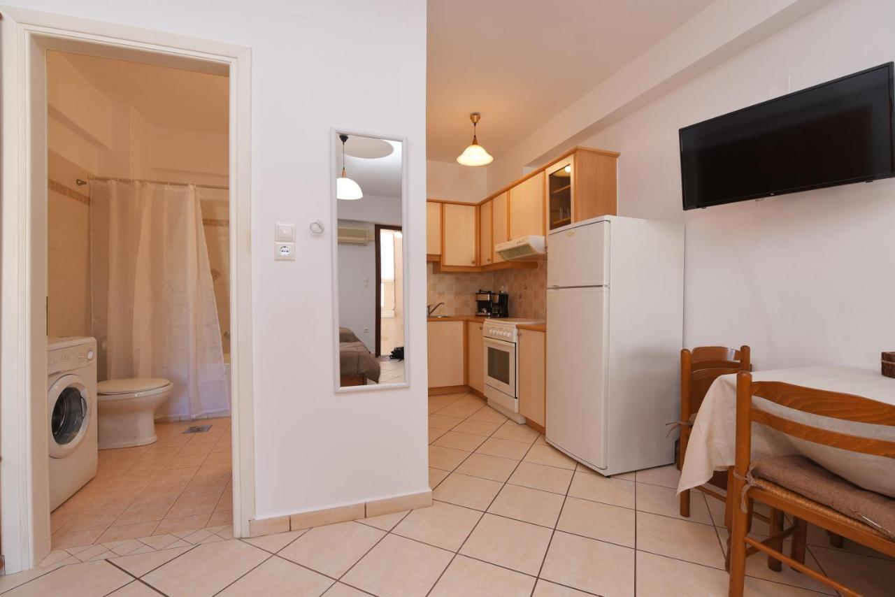 Central Home Ермополи Екстериор снимка