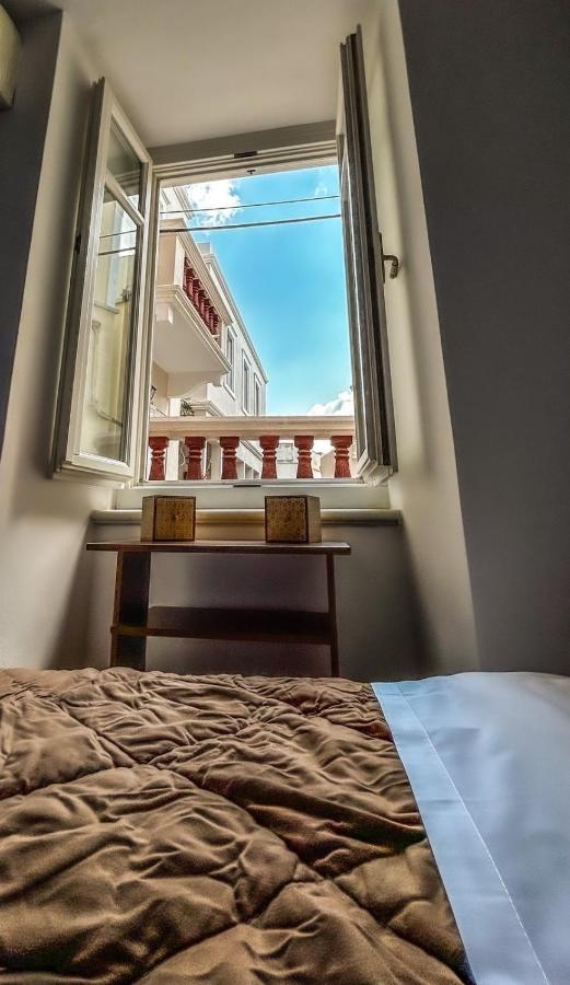Central Home Ермополи Екстериор снимка
