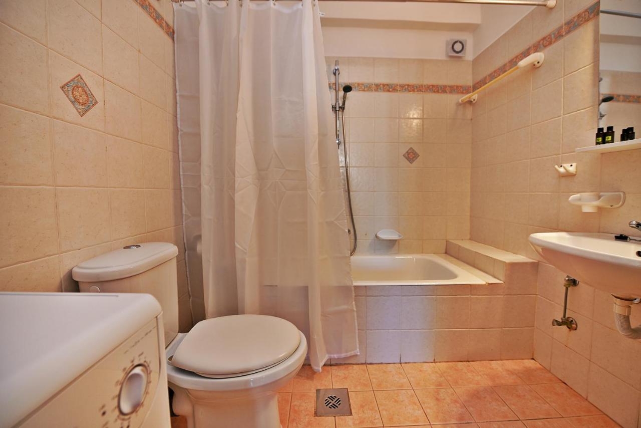 Central Home Ермополи Екстериор снимка