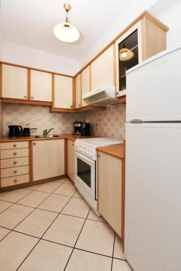 Central Home Ермополи Екстериор снимка